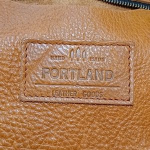 Portland leather purse